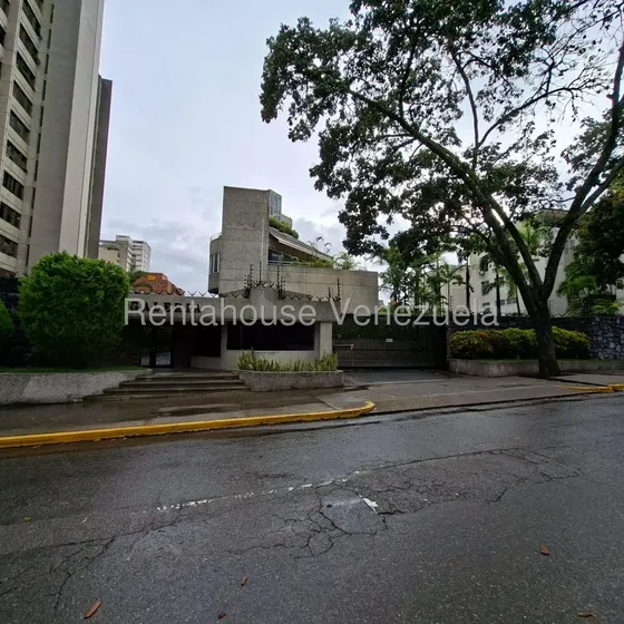 Apartamento Remodelado Amoblado En Venta Altamira 74 Mtrs2 Pd