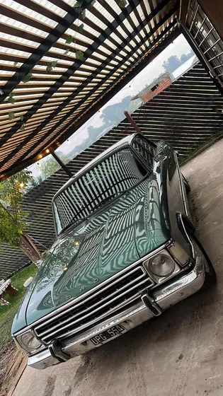 Ford Falcon Version Standar