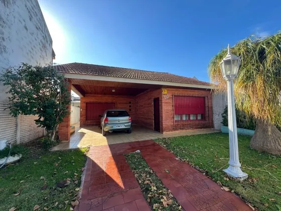 Casa Chalet  En Venta En Monte Grande, Esteban Echeverría, G.b.a. Zona Sur