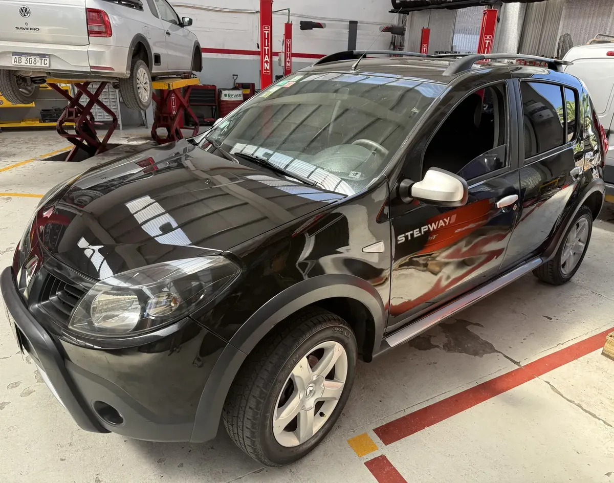 Renault Sandero Stepway 1.6 Dynamique 105 hp