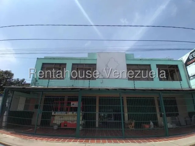 Local Comercial En Alquiler En Barquisimeto Calle 25 Posee Local Galpón Y Estratégica Zona Netamente Comercial Cod 25  15006 Comunícate Soy Gabi Irastorza                                              