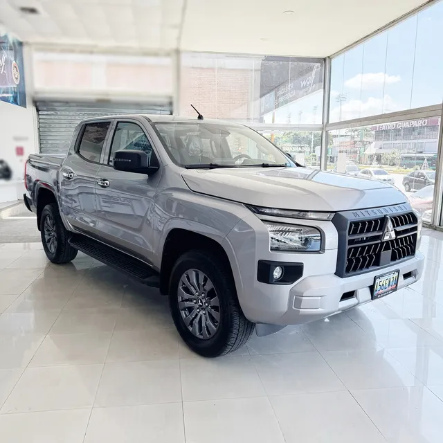 Mitsubishi L200 Full Option