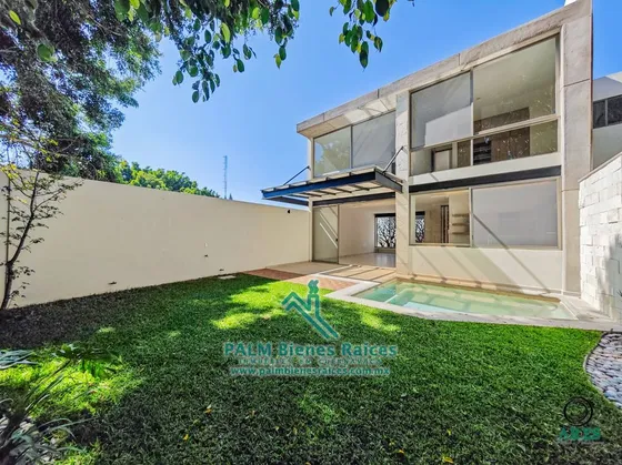 Casa Sola Con Alberca Y Jardín Privados, 3 Recámaras, 3 Baños, Área Común, 2 Estacionamientos, Seguridad 24 Hrs.