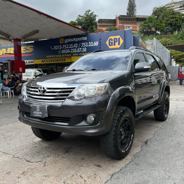 Toyo Fortuner 4x4