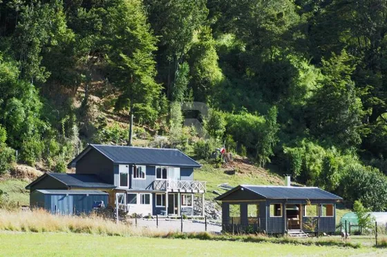 Casa En Parcela En Camino Las Lomas.