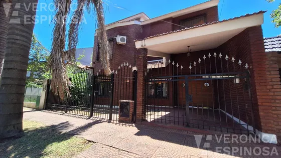 Casa Venta Moron Tres Dormitorios