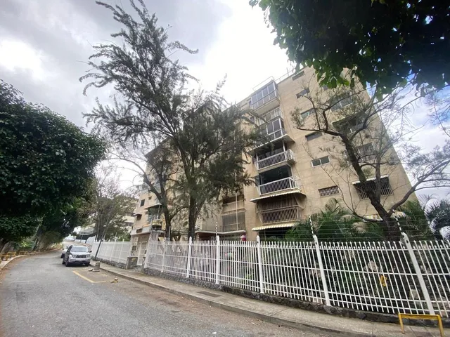 Colinas De Los Caobos !! Hermoso Y Moderno Apartamento Totalmente Amoblado Y Equipado, 110 M2, 2 Hab. + 1 Hab. Servicio, 2 Baños, 2 Pe, Pisos Parquet, Vista Panorámica, Excelente Ubicación !!