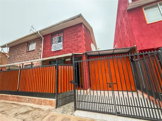 Casa En Venta De 2d/1b. En Puente Alto