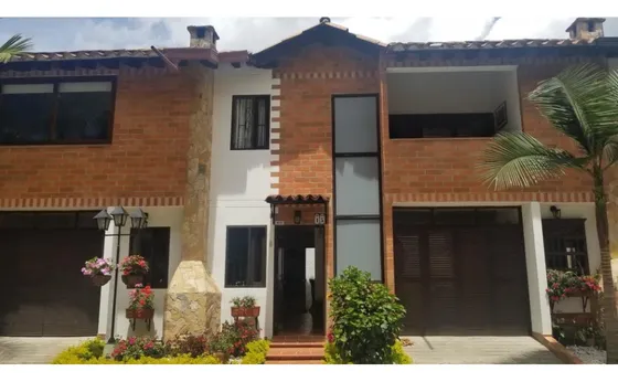 Casa En Venta En El Retiro - Pempenao