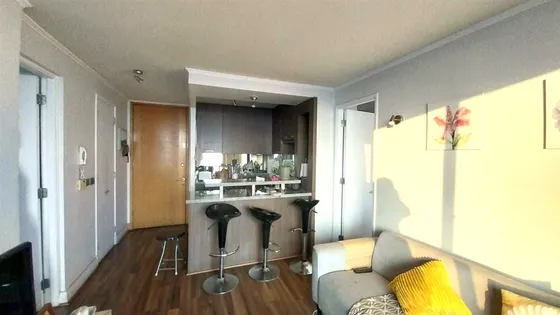 Departamento En Venta De 2 Dorm. Tipo Mariposa En Las Condes
