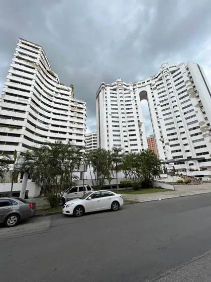 Alquila Apartamento Urb. Los Mangos, Res. Manhattan