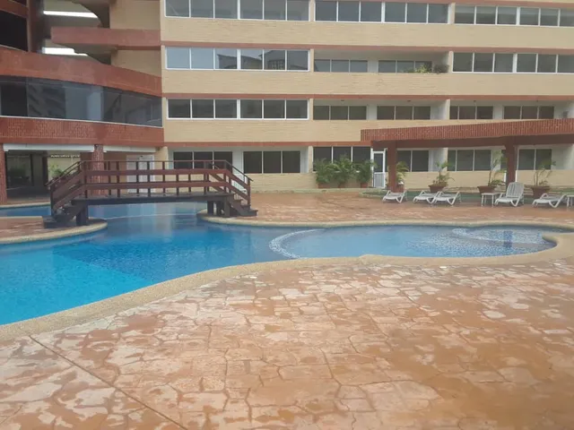 Apartamento En Residencias Vincenzo, Urbanizacion Costa Azul Ic-00158