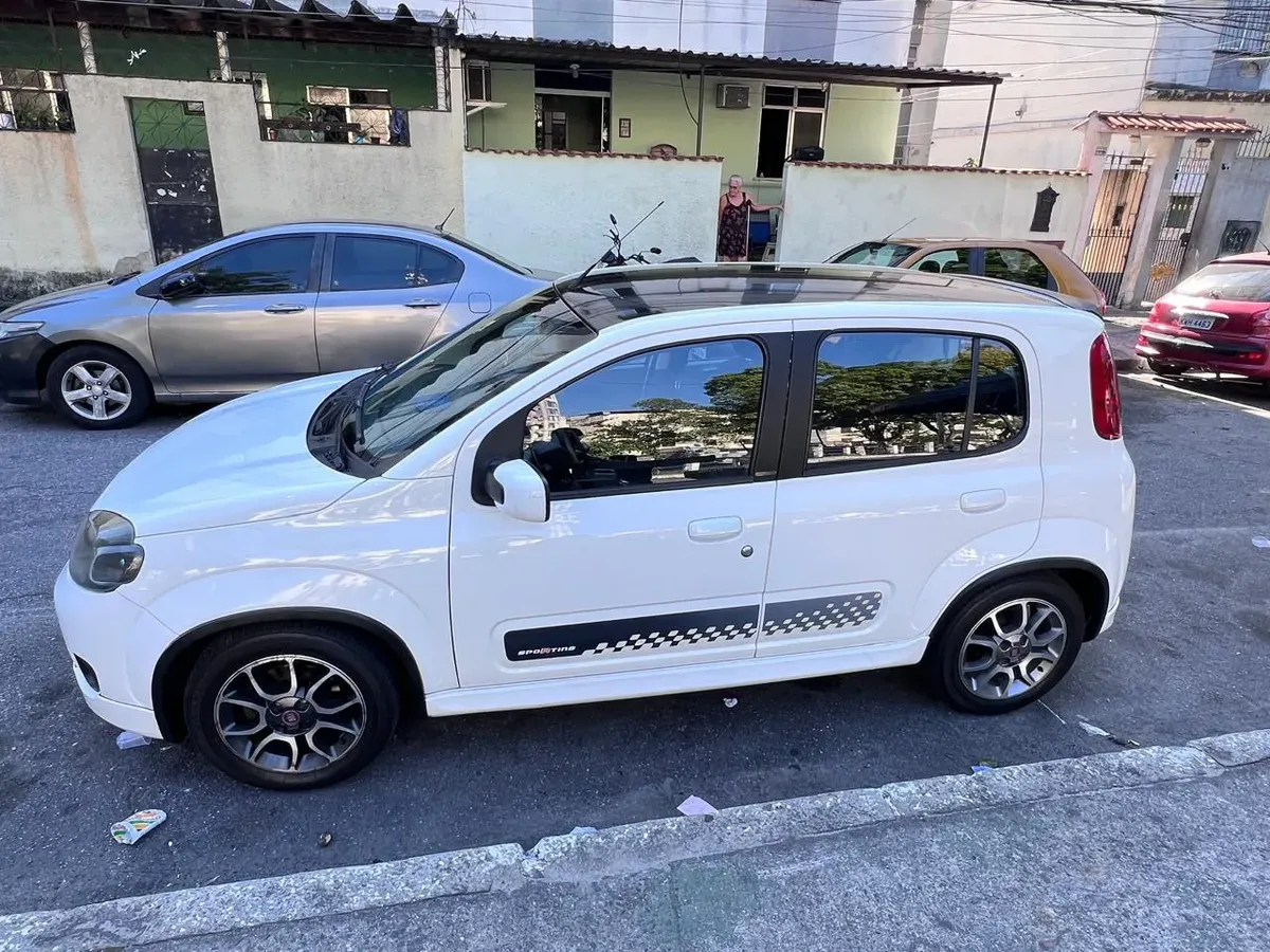 Fiat Uno 2013 1.4 Sporting Flex 5p — foto 3