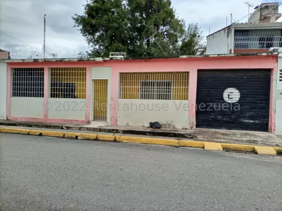 Casa En Venta Ubicada En Centro Cagua, Fvina 22-25183