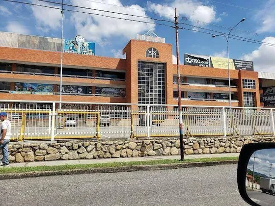 Fp 281270   Se Alquila Local Oficina 145 M² Centro Comercial Il Portico Naguanagua