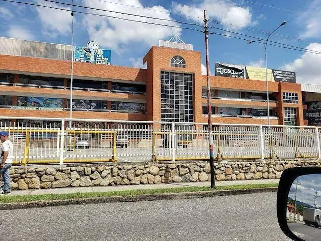 Fp 281270   Se Alquila Local Oficina 145 M² Centro Comercial Il Portico Naguanagua