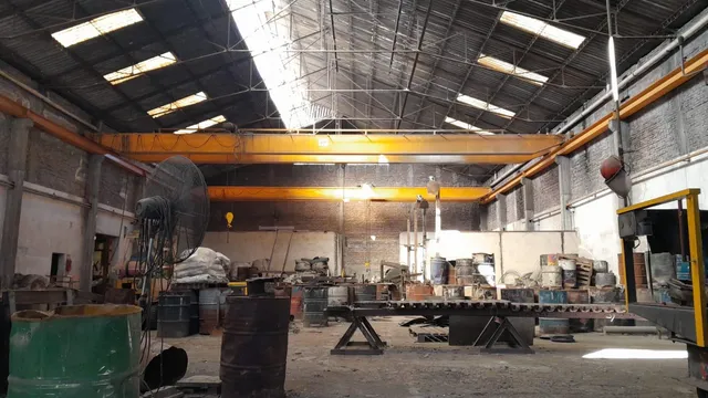 Alquiler De Depósito De 2530 Mts Cubiertos Sobre Terreno De 8510mts En  Lanús