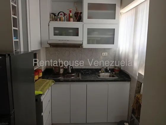 Oportunidad Céntrico Apartamento En Venta Remodelado En El Recreo - Sabana Grande - Mls #25-21957 - Jca