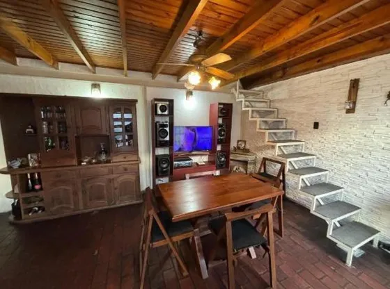 Ph En Venta - 4 Dormitorios 2 Baños - 141mts2 - Tolosa