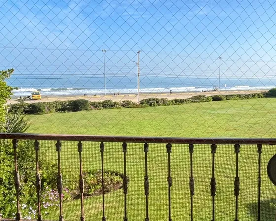 Casa Primera Línea En Condominio