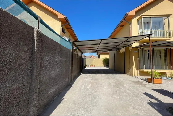 ¡casa En Buin Con Gran Patio Y Terraza!