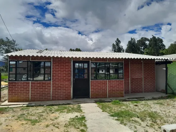 Vendo Casalote En Chia Un Solo Piso $320 Millones. Permuto Por Vehículo. Propongan