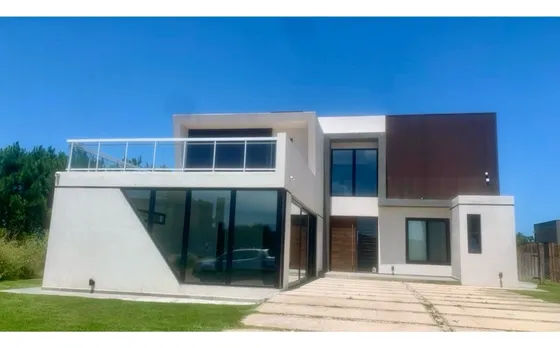 Casa En Costa Esmeralda - Marítimo I 60 A - Venta