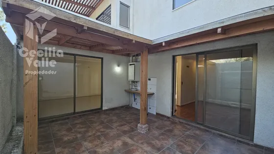 Arrienda Ampla Casa En Condominio Peñalolén