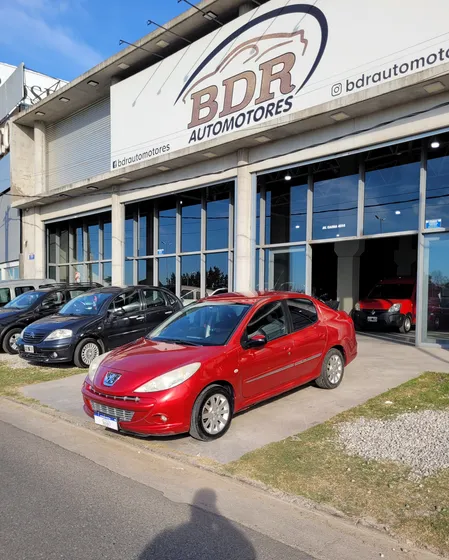 Peugeot 207 1.6 Sedan Xt