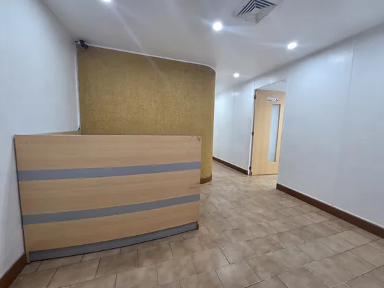 Oficina En Alquiler 82m2 Remodelada A/a Y Fibra Óptica Inter