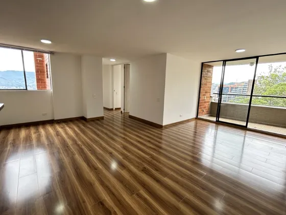 Apartamento En Arriendo Ubicado En El Poblado Sector Transversal Superior (23510).