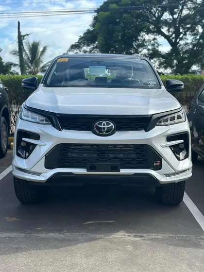 Toyota Fortuner 2.8 Gr-s 4x4 Diésel
