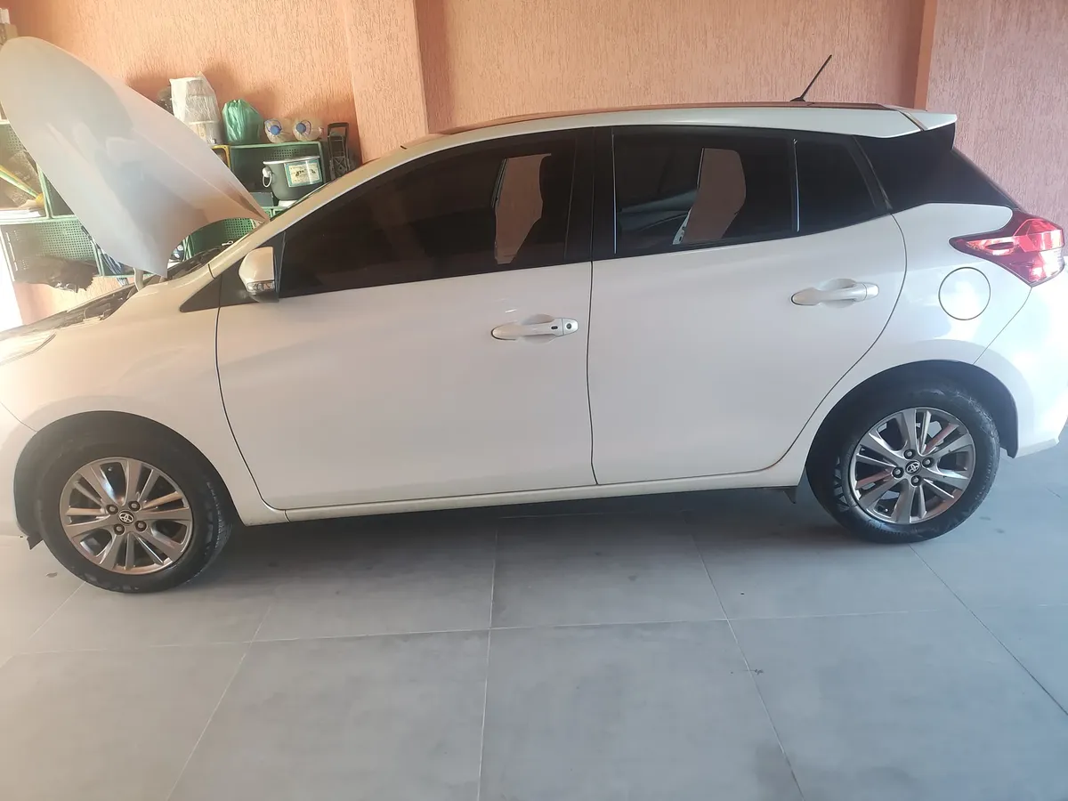 Toyota Yaris 2020 1.3 Xl Plus Tech 16v Cvt 5p — foto 3