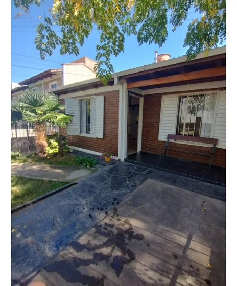 Casa Ph 3 Dormitorios - Gas Natural - 7 Cuadras Del Centro - 