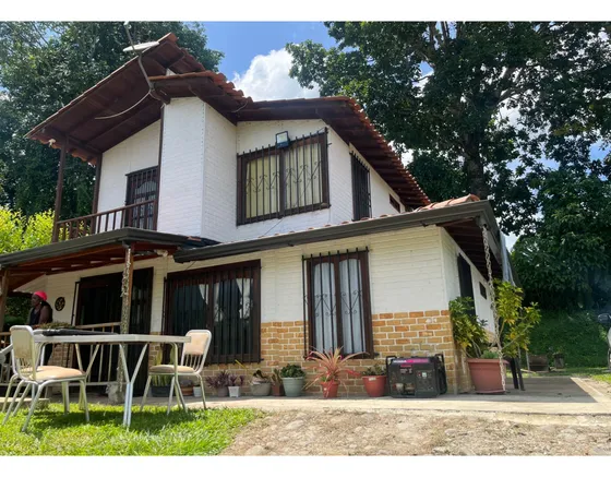 Se Vende Casa Campestre En Pueblo Tapao
