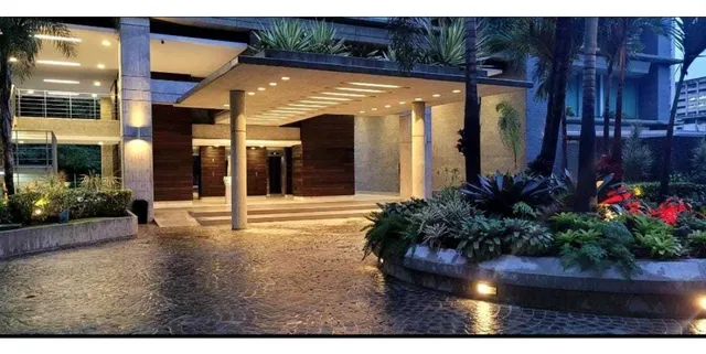 Se Vende Apto Nuevo 2h/2b/2e+m Av. Principal De Urb. Sebucan