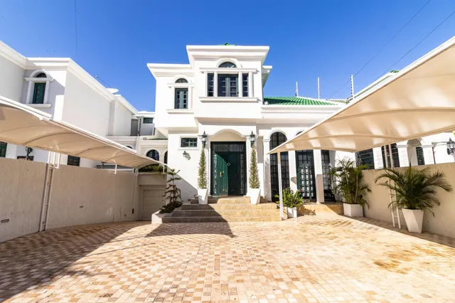 Venta De Lujosa Casa En Virginia Country, Sector La Lago
