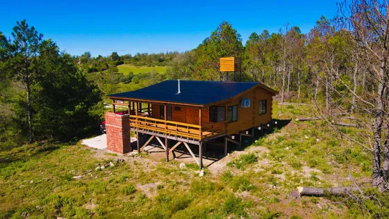 Casa De Campo De 108 M2 Cub, Sobre Lote 14000 M2 Con Excelente Vistas Al Lago Y Sierras.