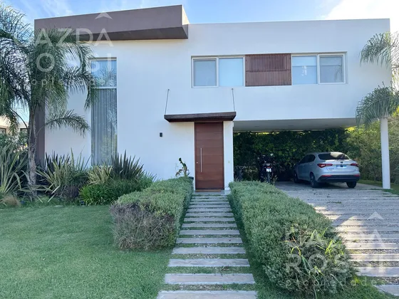 Casa En Los Naranjos