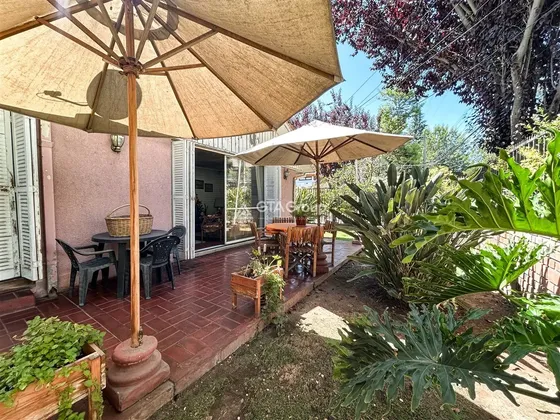 Nuevo Precio! Oportunidad Remodelar, Casa 4d-3b, Las Condes