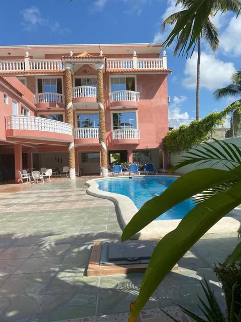 Venta De Hotel En Juan Dolio Cerca De La Playa Con Piscina