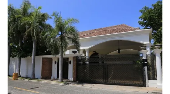Maravillosa Casa En Bella Vista.