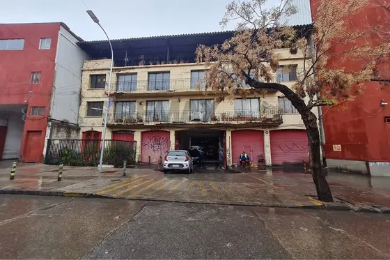 Gran Propiedad Comercial 1.578 M2 De Terreno