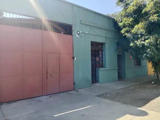 Casa Y Taller En Venta Abtao