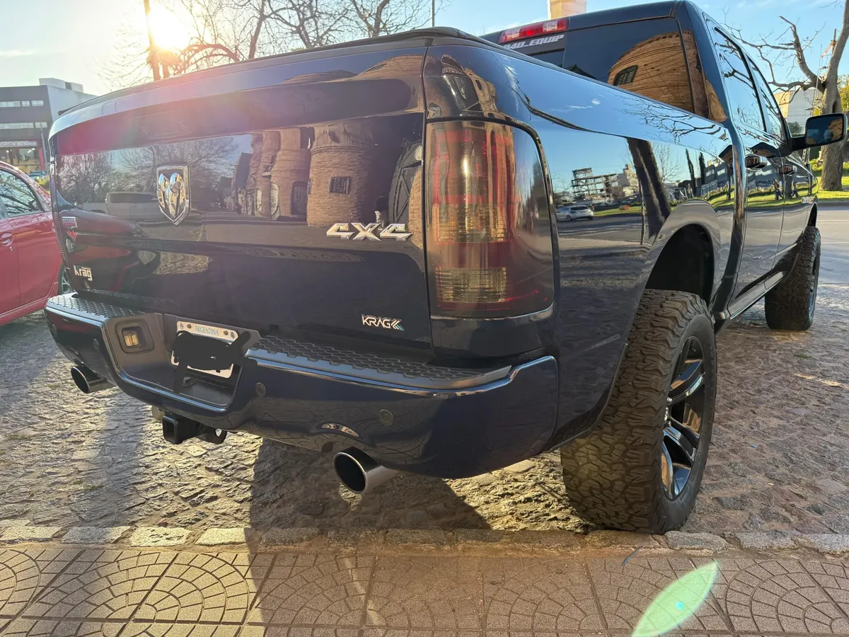 Dodge Ram 1500558657269064673283