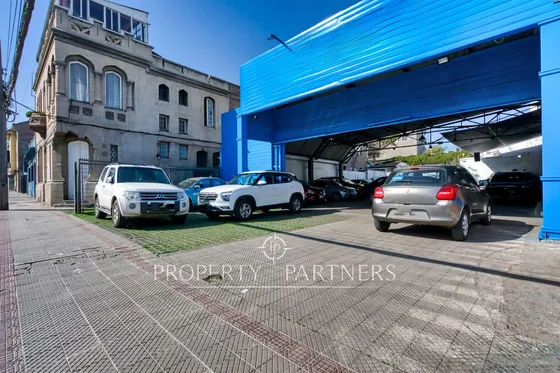 Local Automotriz En Bellavista (87,5 Uf/m2)