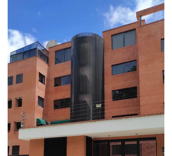Espectacular Townhouse En Venta , Con Clima Privilegiado De Montaña. Alto Hatillo