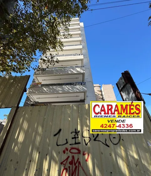 Excelentes Pisos De Categoria En Pleno Lanús Oeste 