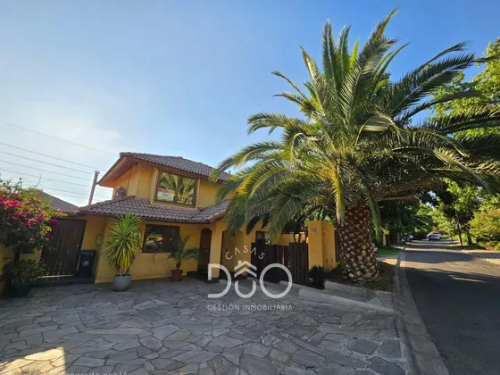 Casa En Venta Condominio Los Castaños, Huechuraba, 5d/4b