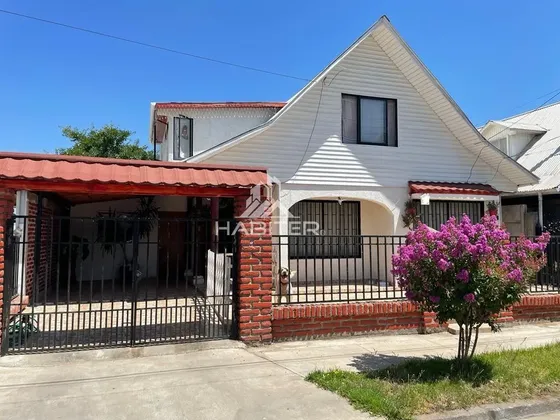 Casa En Venta De 4 Dorm. En Teno (35555)